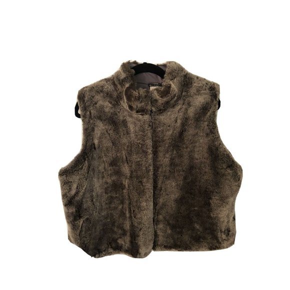 Gray Faux Fur Vest La Fete Size 2XL 3XL Plus Zipper Full Zip Up Sexy Sleeveless - Picture 4 of 9